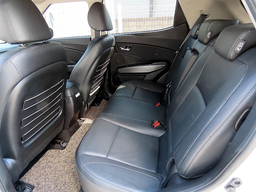 Ssangyong Tivoli - Vista 6