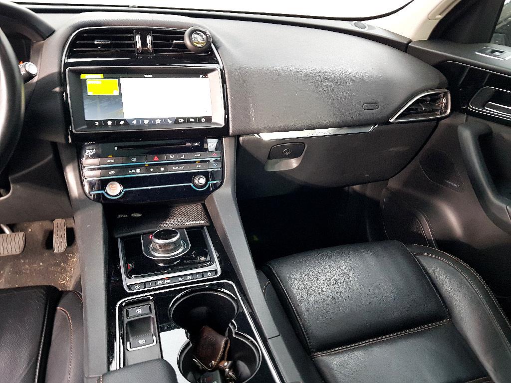 Jaguar F-PACE - Vista 10