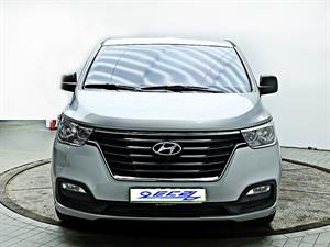 HYUNDAI Starex - Vista 2