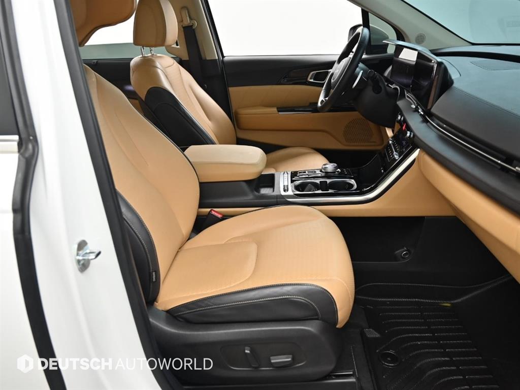 KIA Carnival - Vista 10