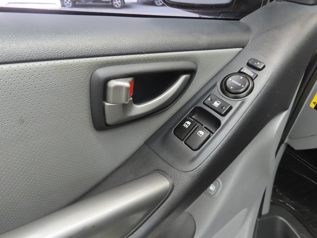 HYUNDAI Starex - Vista 7