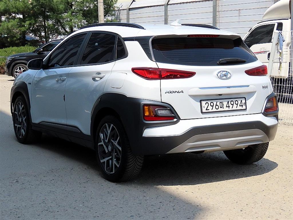 HYUNDAI Kona - Vista 3
