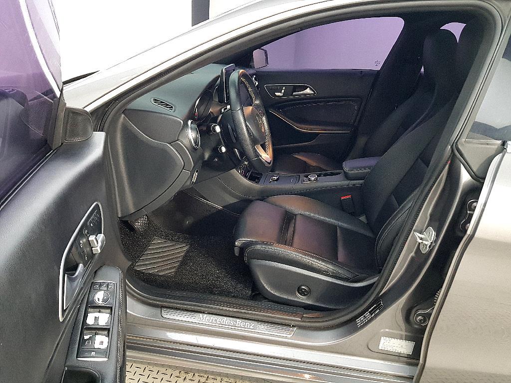 Mercedes Benz CLA Class - Vista 8