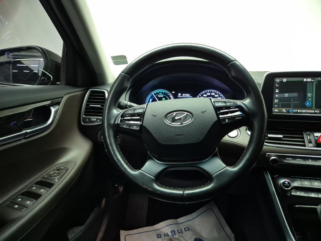 HYUNDAI Grandeur - Vista 9