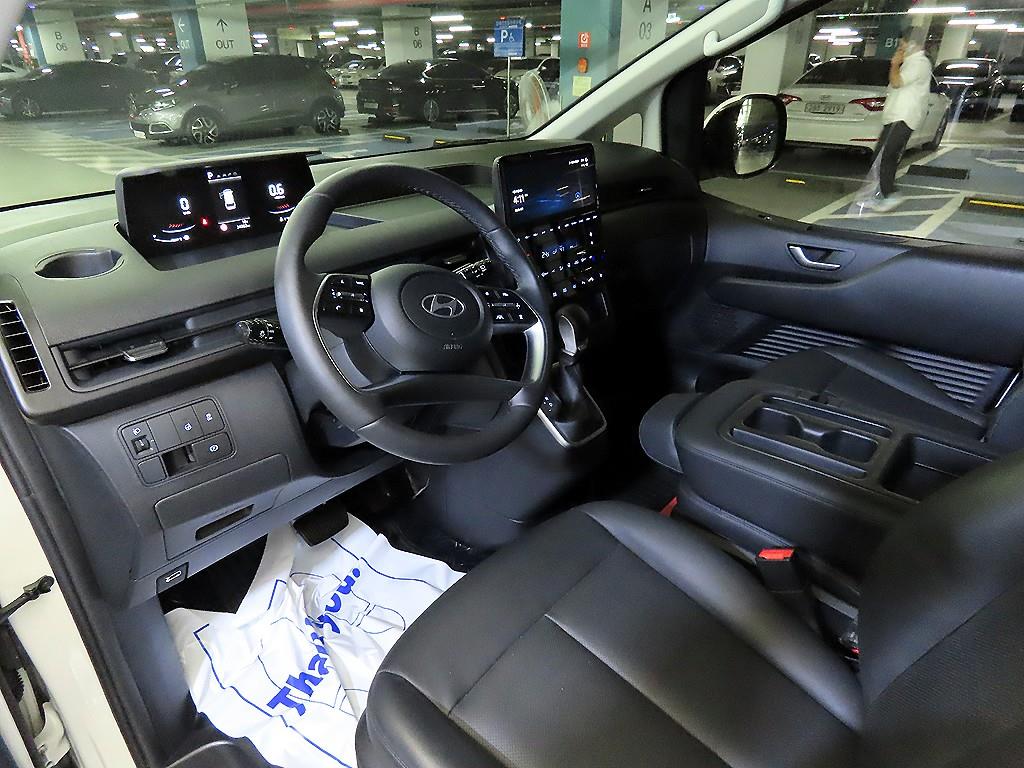HYUNDAI Staria - Vista 9