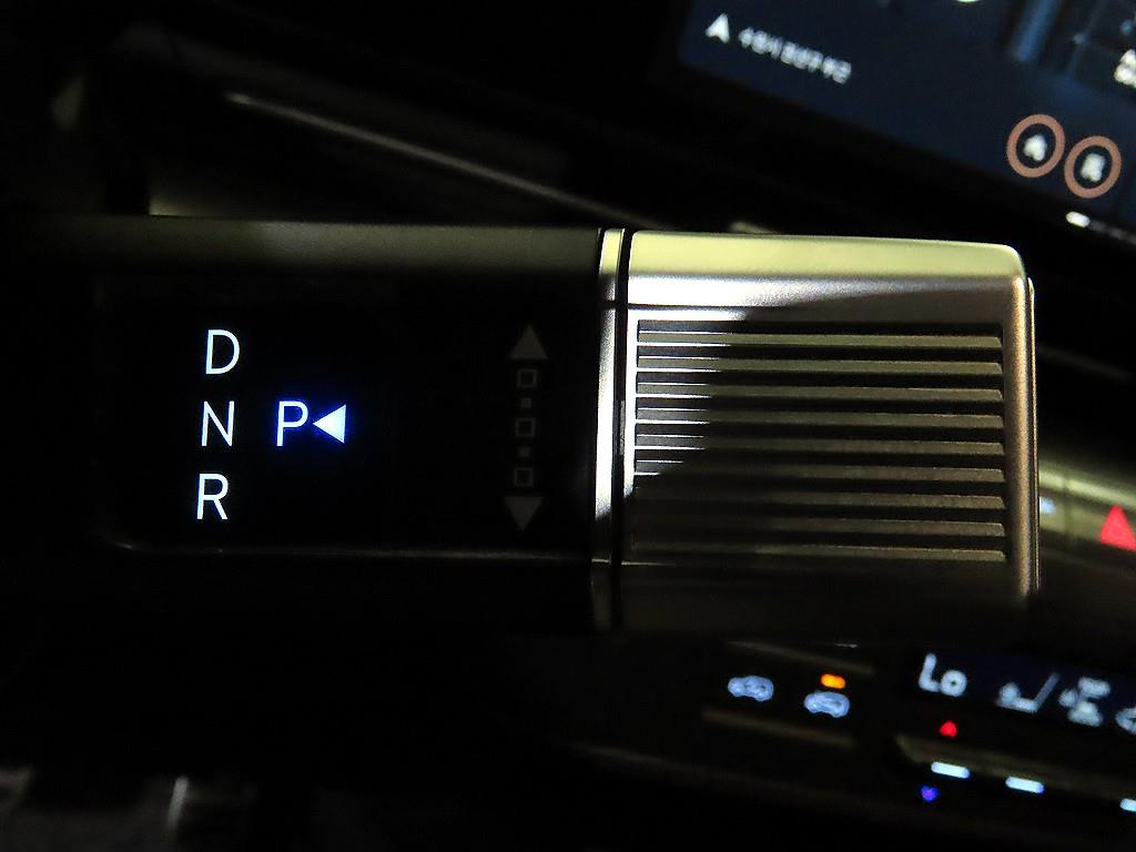 HYUNDAI Kona - Vista 12