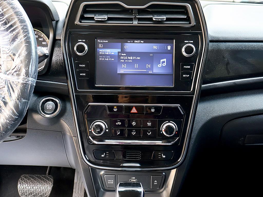 Ssangyong Tivoli 2021 Negro - Importación desde Corea - HF Imports Iquique - Foto 9