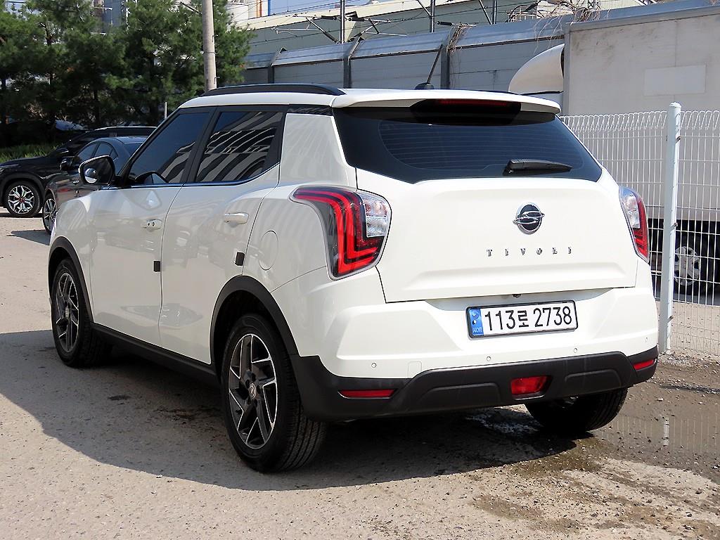 Ssangyong Tivoli - Vista 3