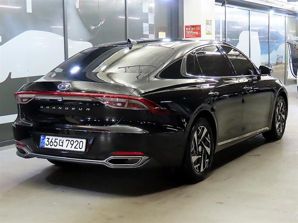 HYUNDAI Grandeur - Vista 4