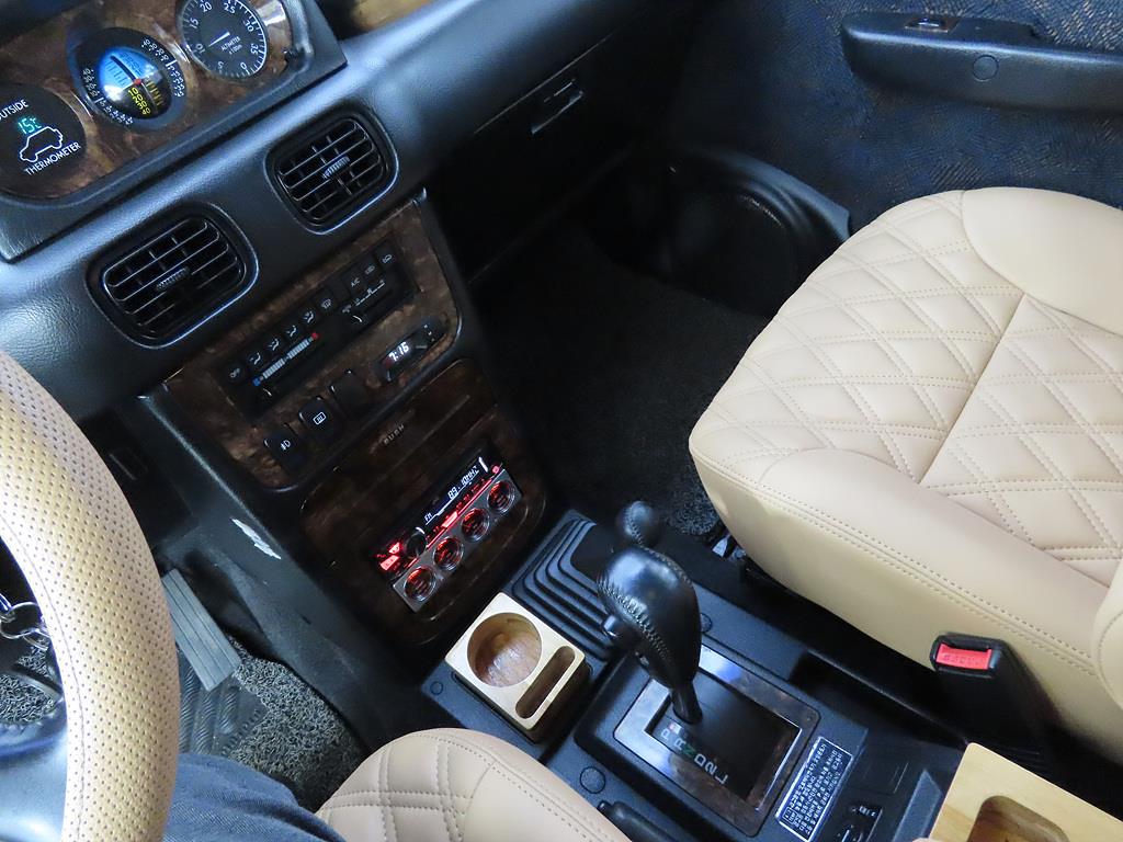 HYUNDAI Galloper - Vista 12