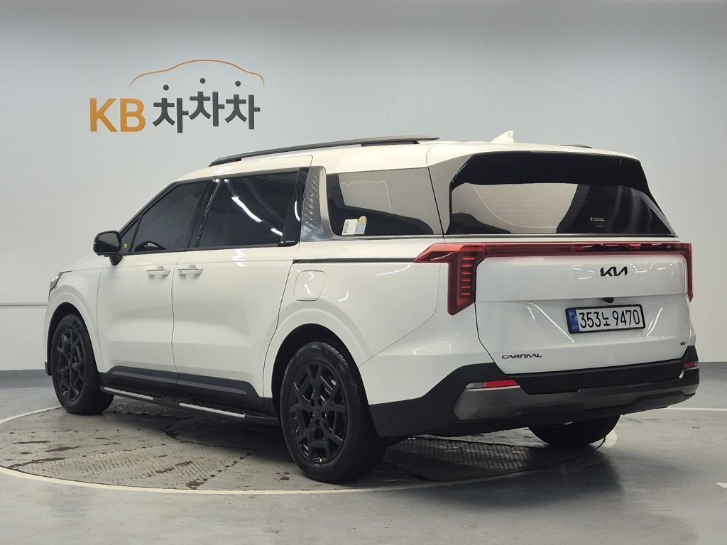 KIA Carnival - Vista 2