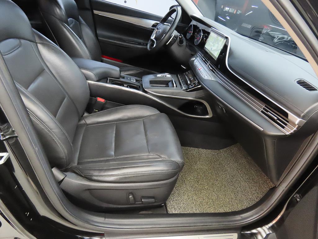 HYUNDAI Grandeur - Vista 6