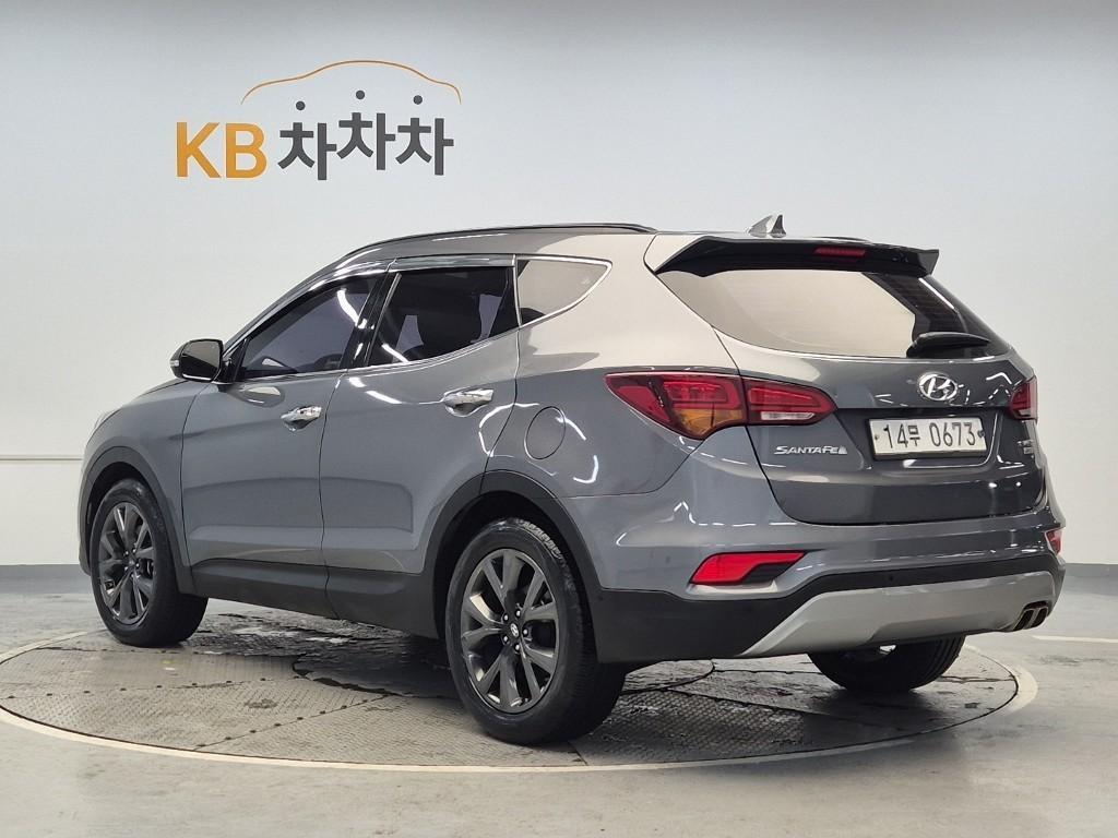 HYUNDAI Santa Fe - Vista 3