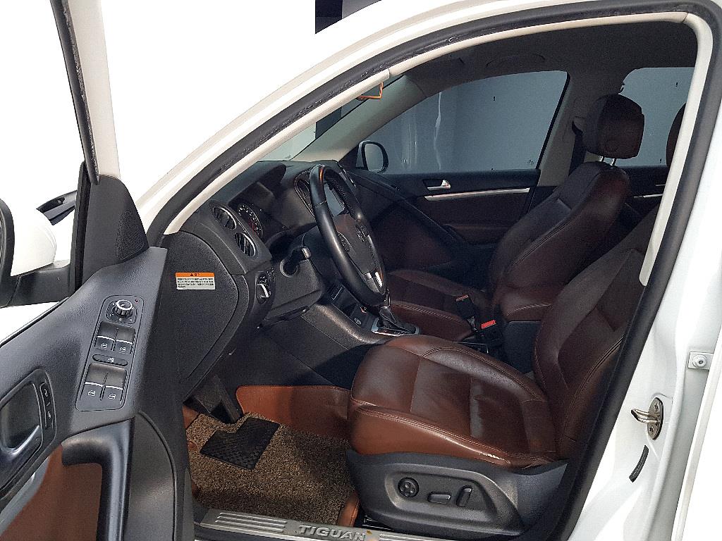 Volkswagen Tiguan - Vista 8