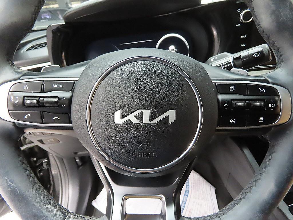 KIA K5 2022 Negro - Importación desde Corea - HF Imports Iquique - Foto 13