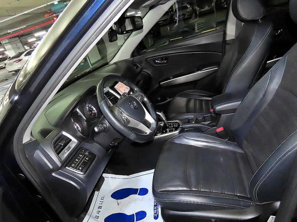 Ssangyong Tivoli - Vista 6