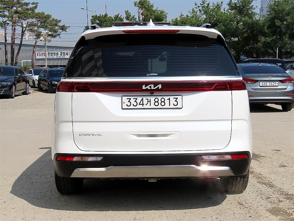 KIA Carnival - Vista 4