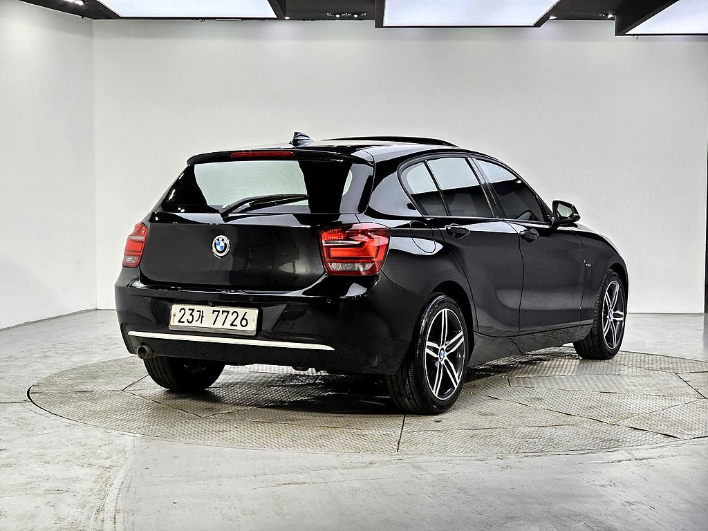 BMW 1 series - Vista 4