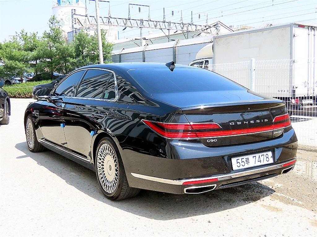 Genesis G90 - Vista 3