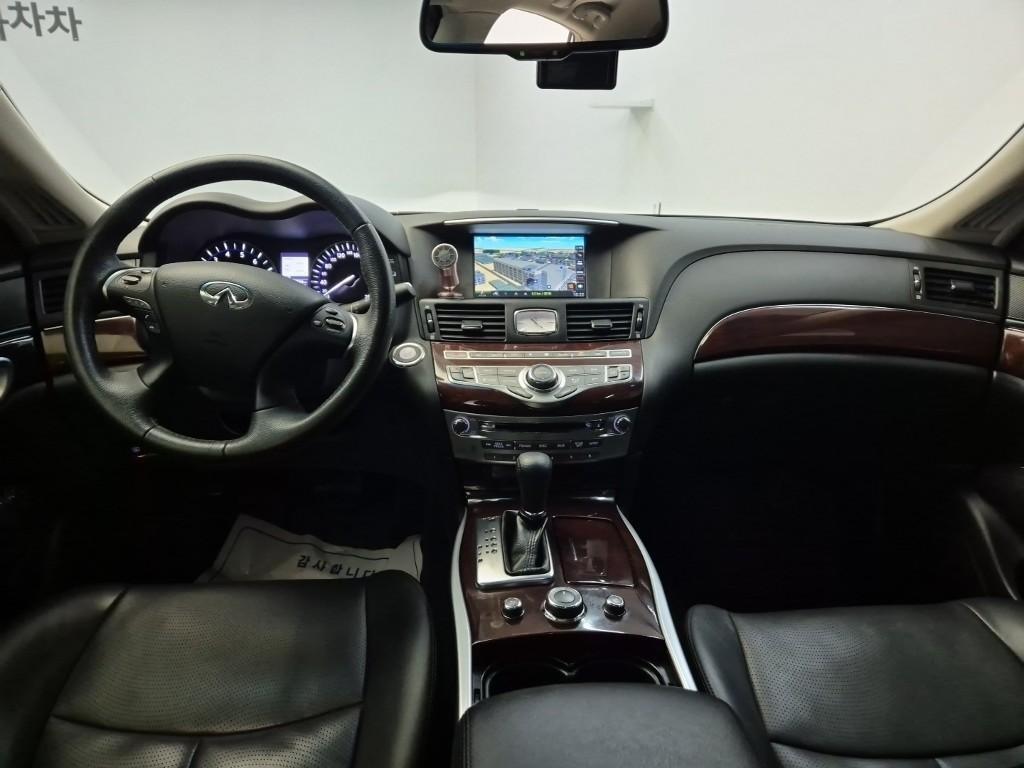 Infiniti Q - Vista 8