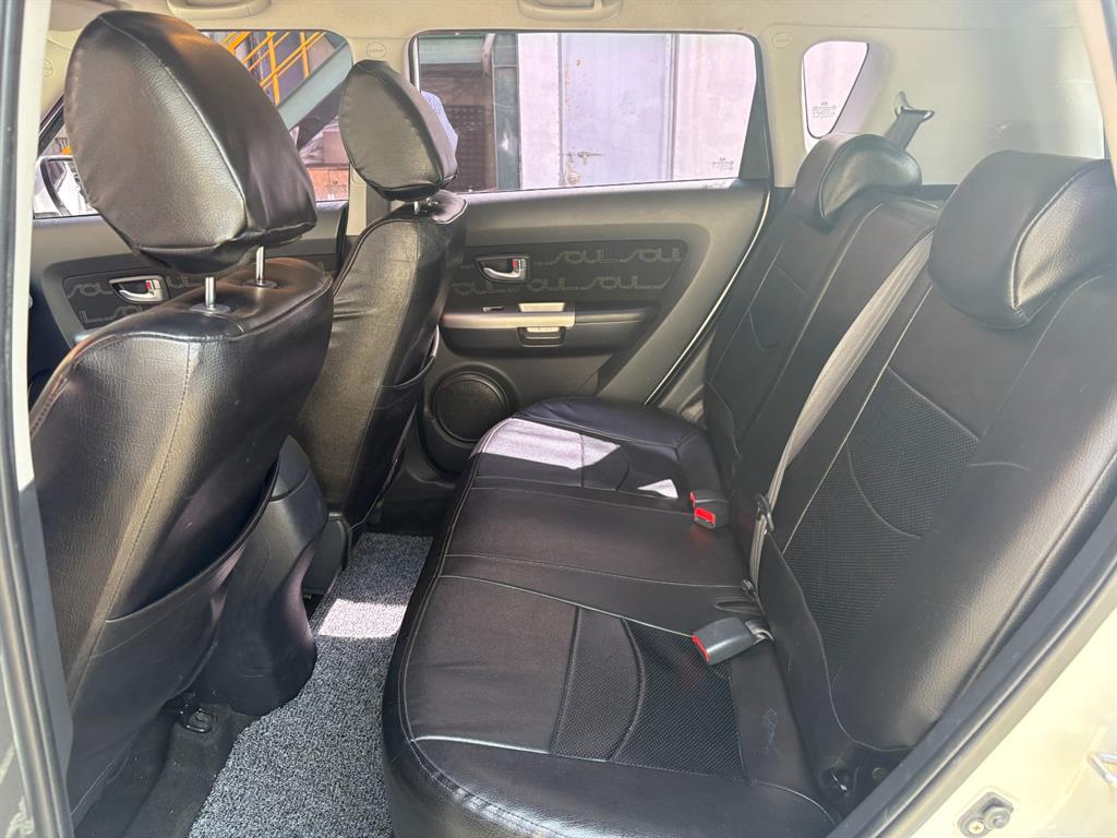 KIA Soul - Vista 10