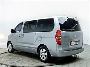 HYUNDAI Starex - Vista 8