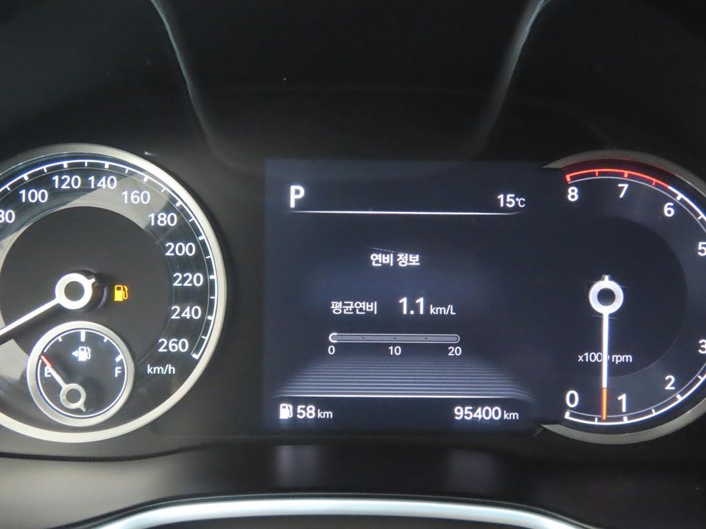 Genesis G80 - Vista 9