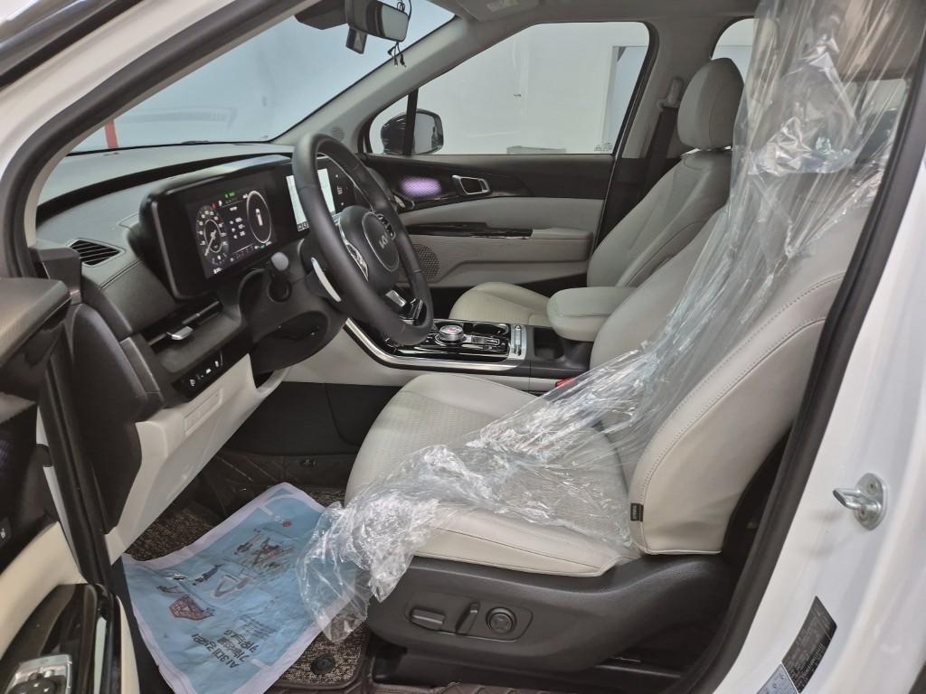 KIA Carnival - Vista 11