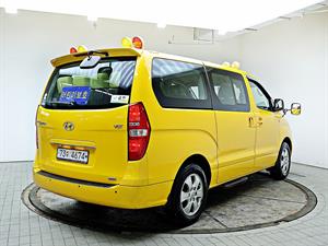 HYUNDAI Starex - Vista 8