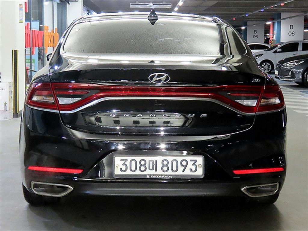 HYUNDAI Grandeur - Vista 5