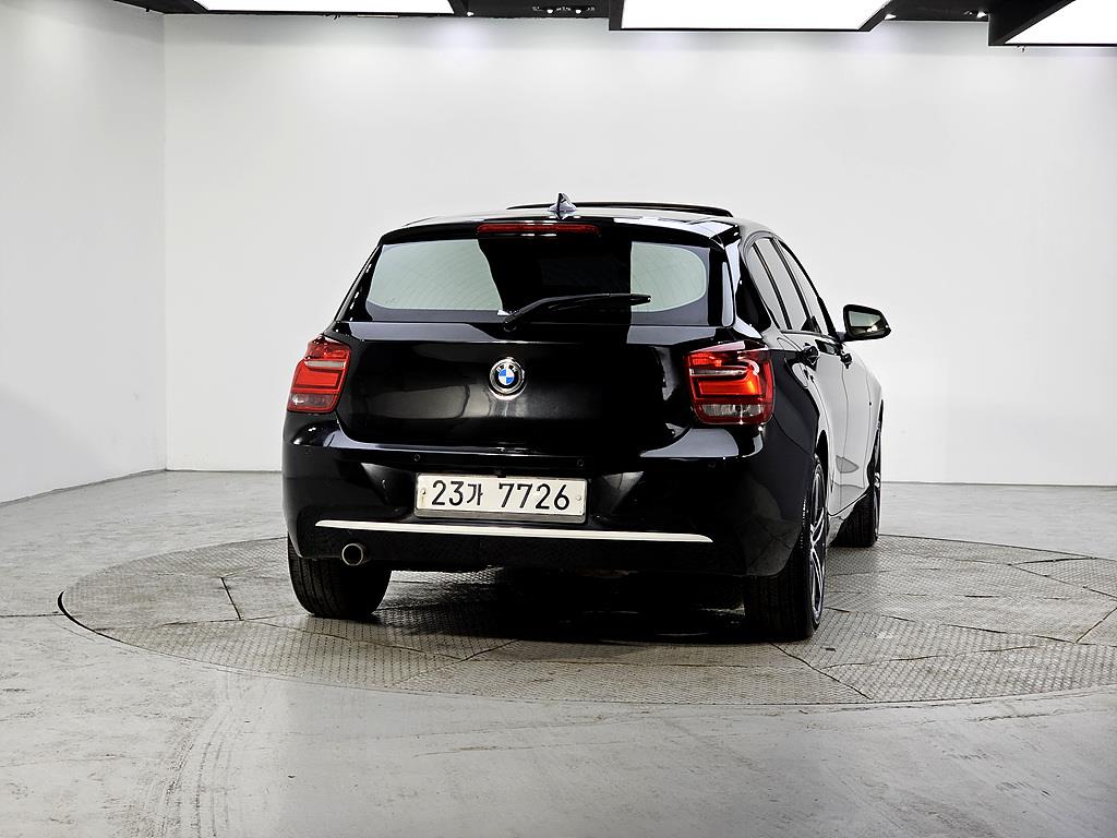 BMW 1 series - Vista 3