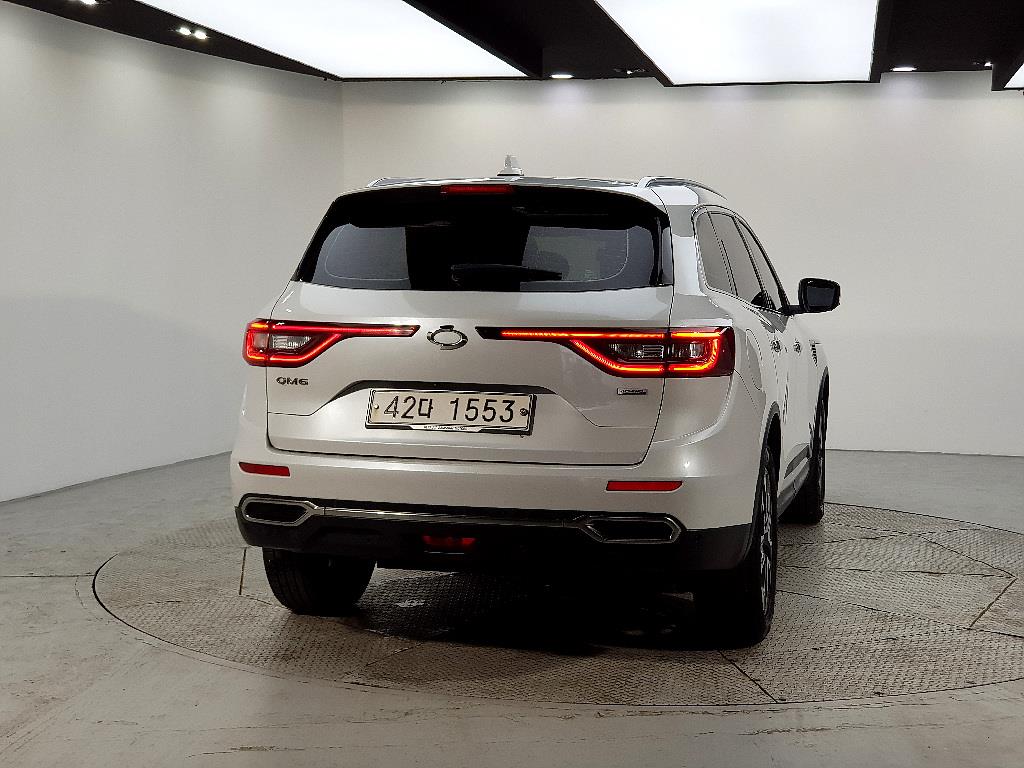 SAMSUNG QM6 - Vista 3