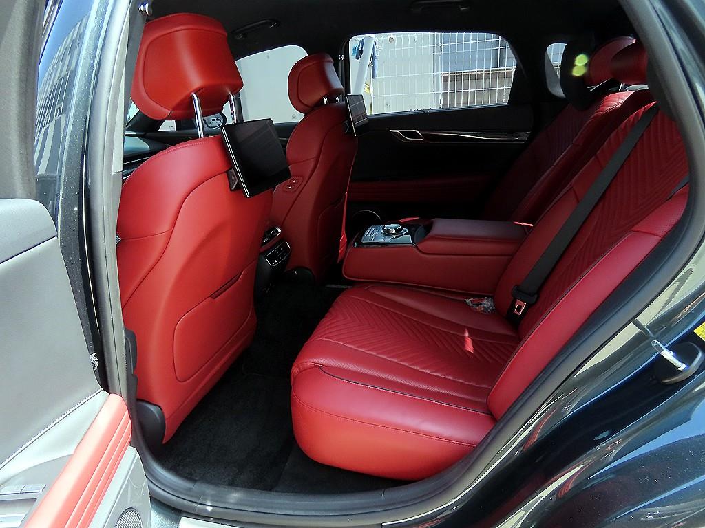 Genesis G80 - Vista 6