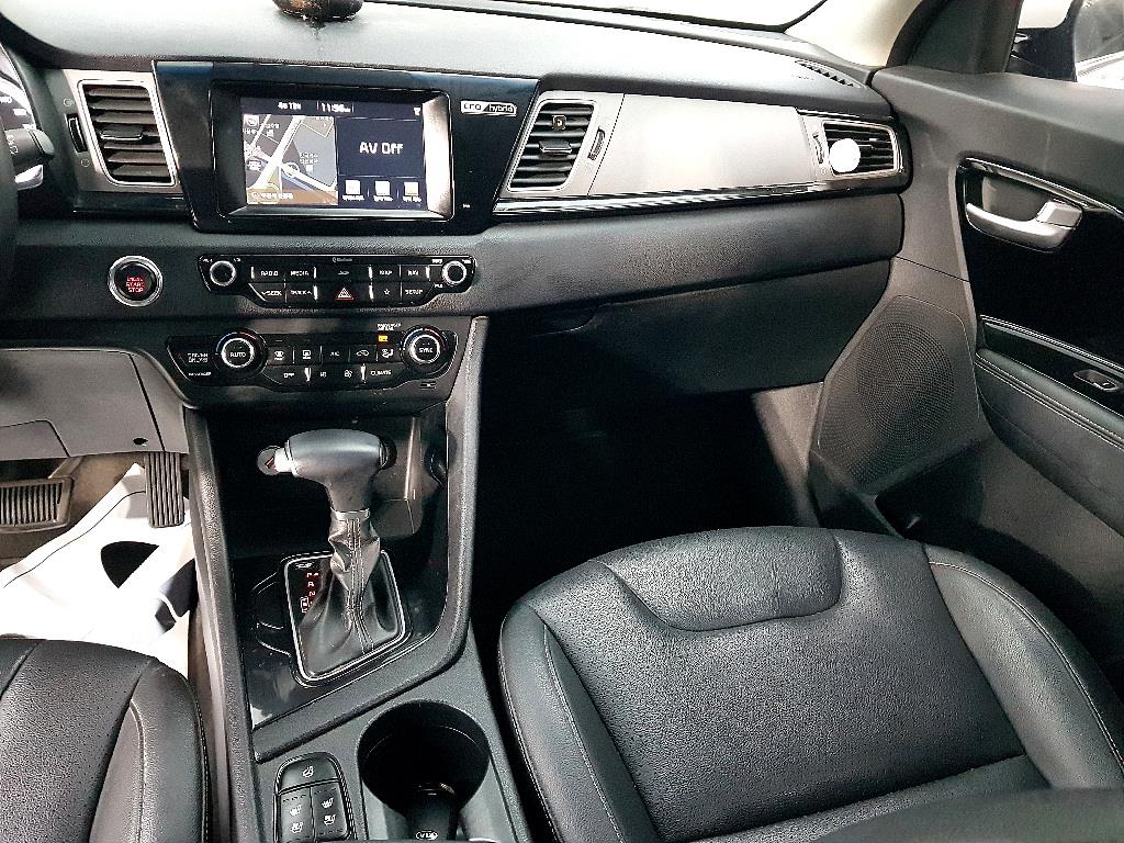 KIA Niro - Vista 10