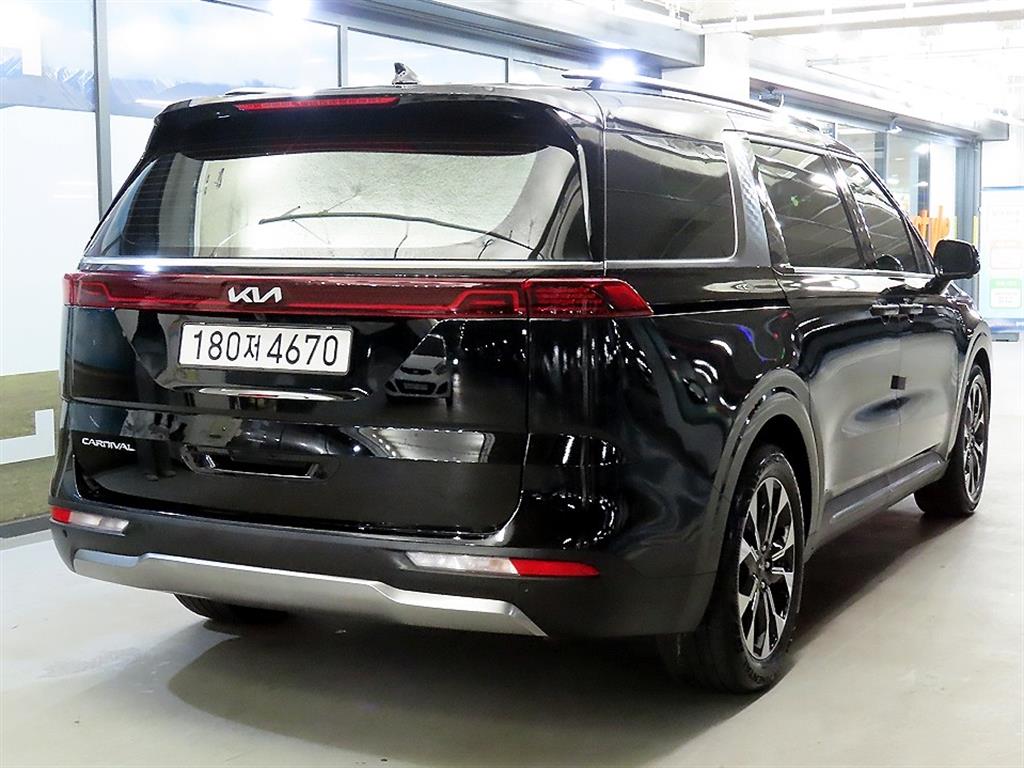 KIA Carnival - Vista 4
