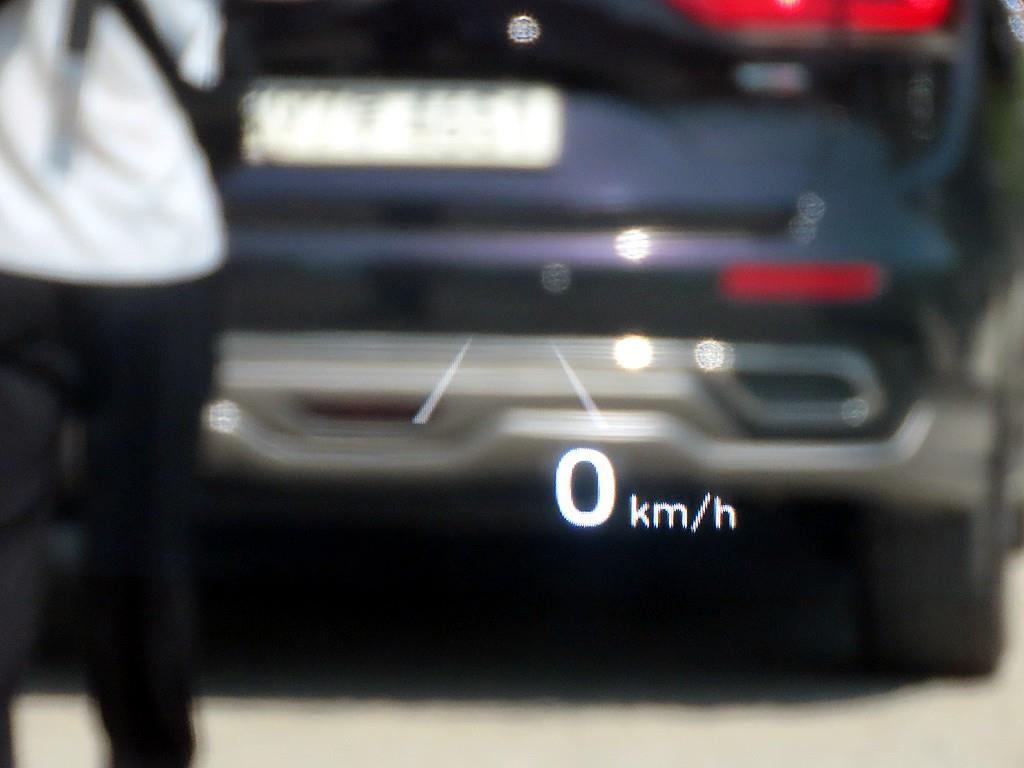 Genesis G90 - Vista 10