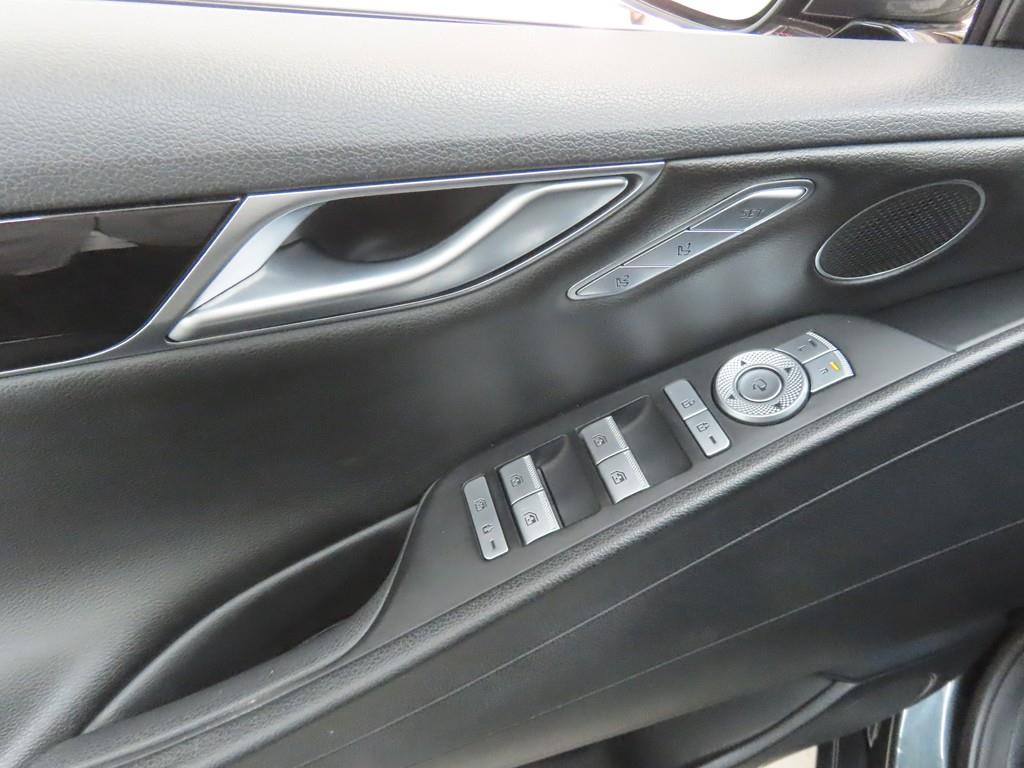 Genesis G80 - Vista 10