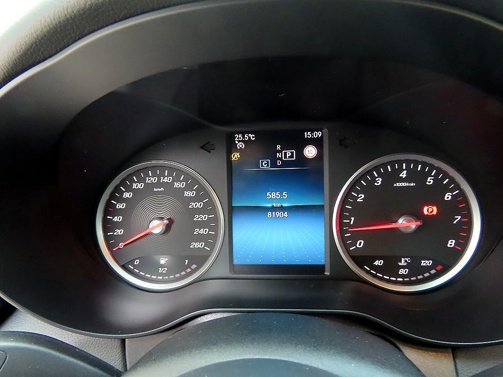 Mercedes Benz C Class - Vista 9