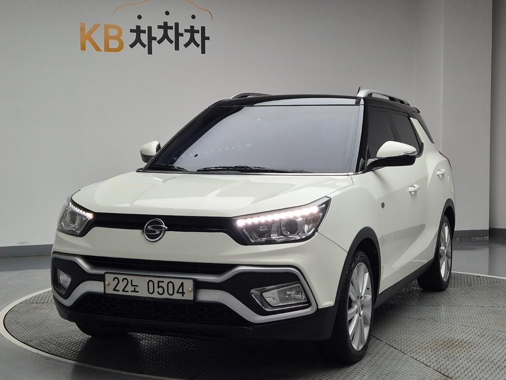 Ssangyong Tivoli 2016 Blanco - Importación desde Corea - HF Imports Iquique - Foto 1