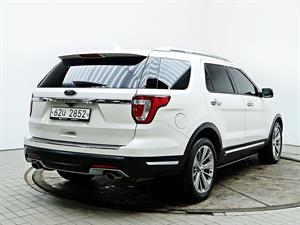 Ford Explorer - Vista 8