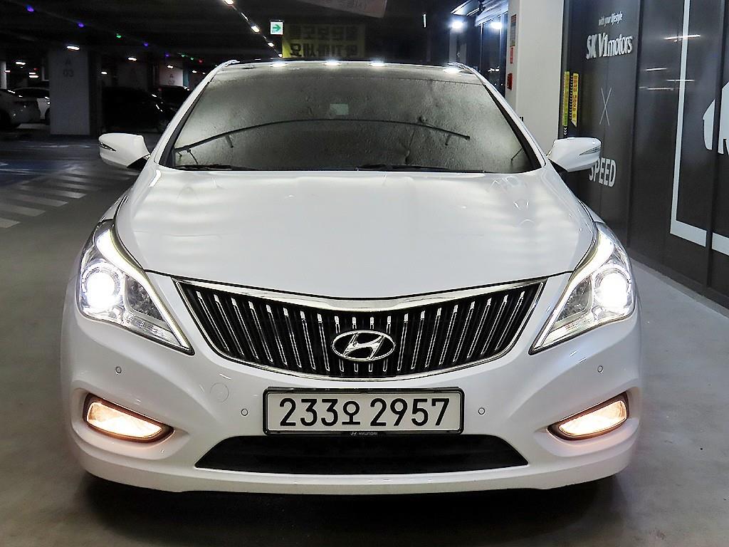 HYUNDAI Grandeur - Vista 2