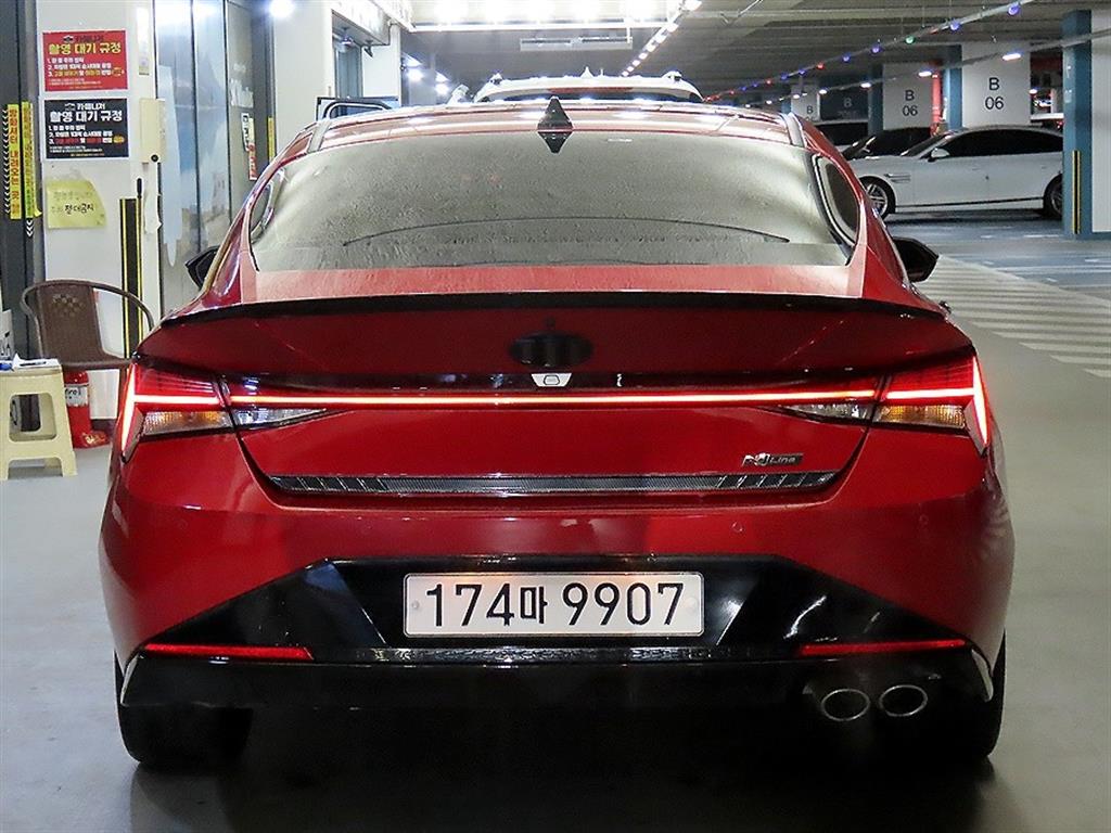 HYUNDAI Avante - Vista 5