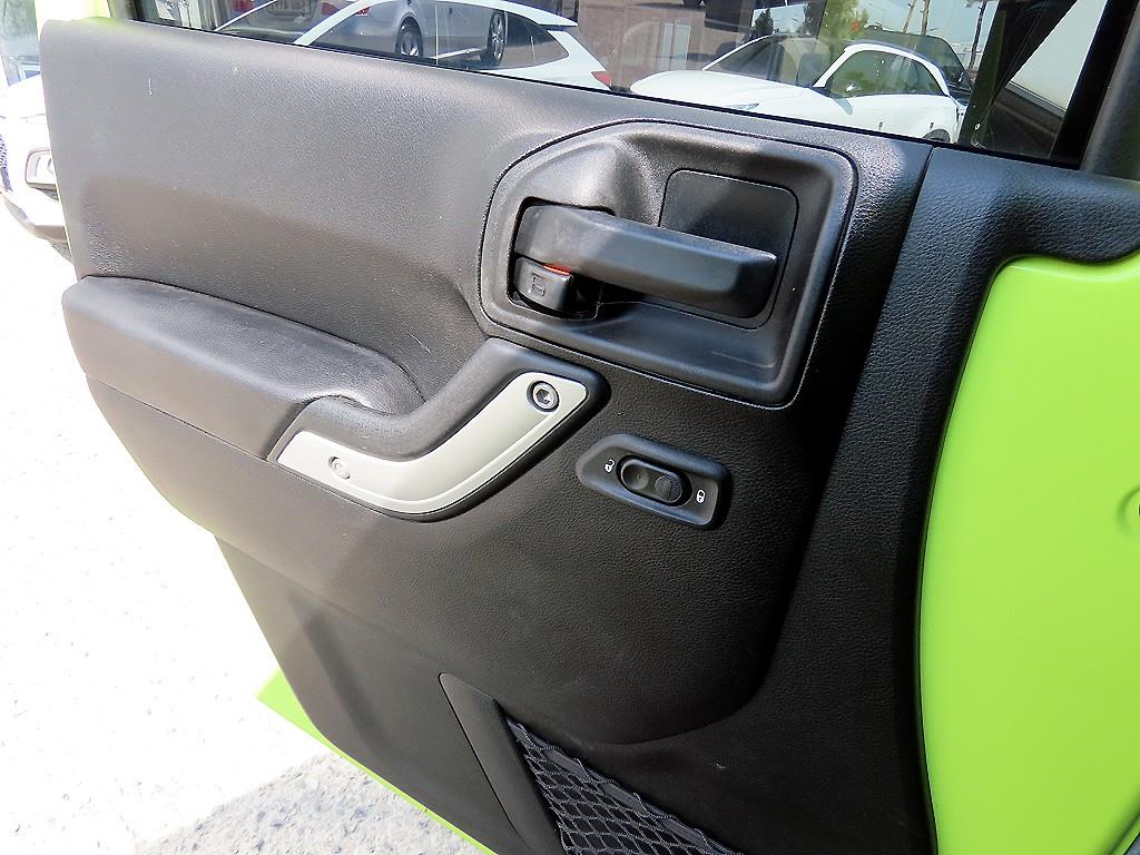 Jeep Wrangler - Vista 11