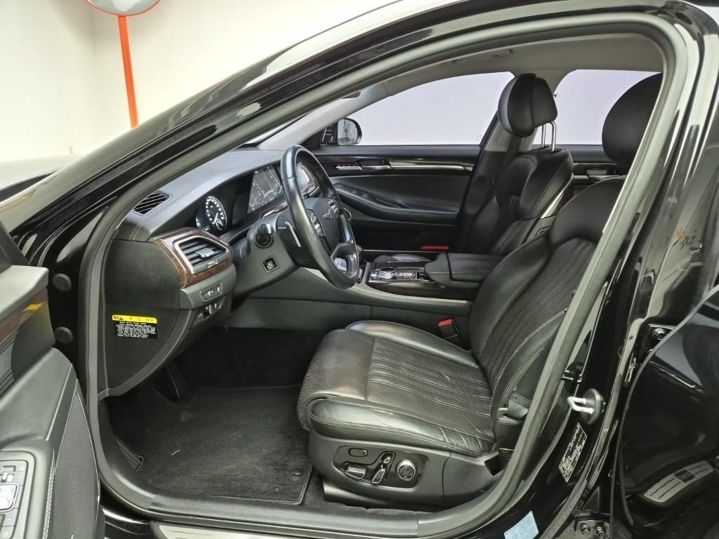Genesis EQ900 - Vista 11