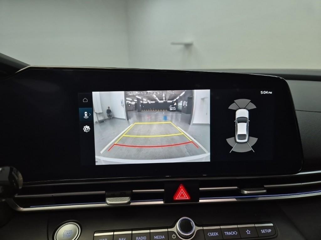 HYUNDAI Avante - Vista 7