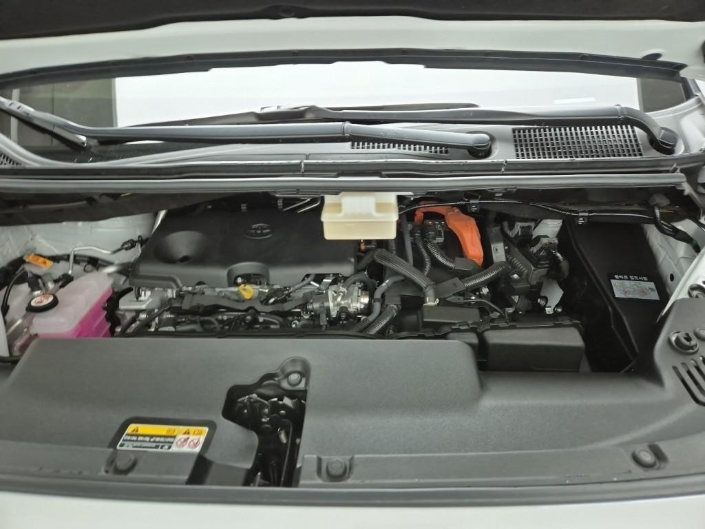 Toyota Alphard - Vista 5