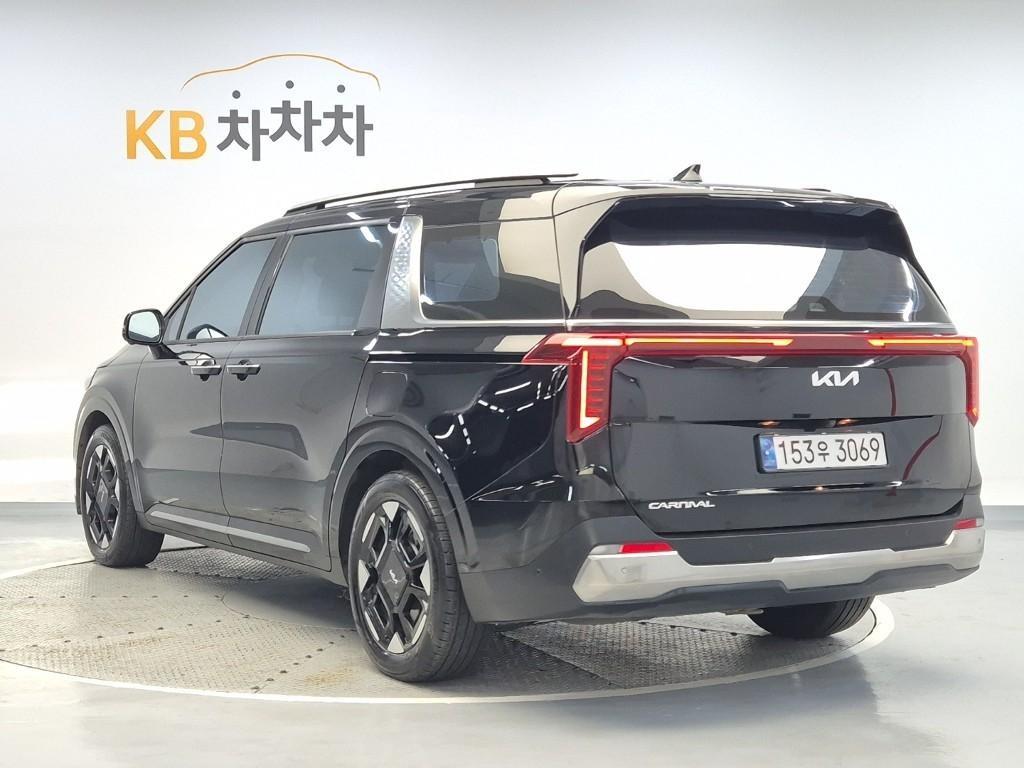 KIA Carnival - Vista 2