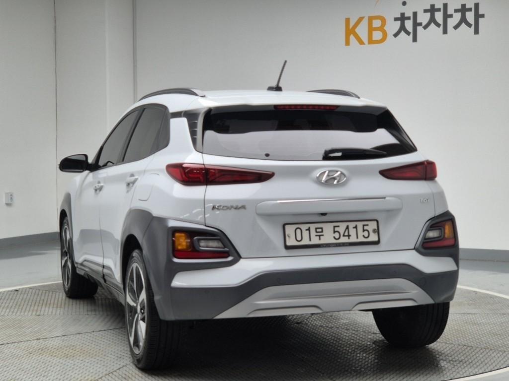HYUNDAI Kona - Vista 2