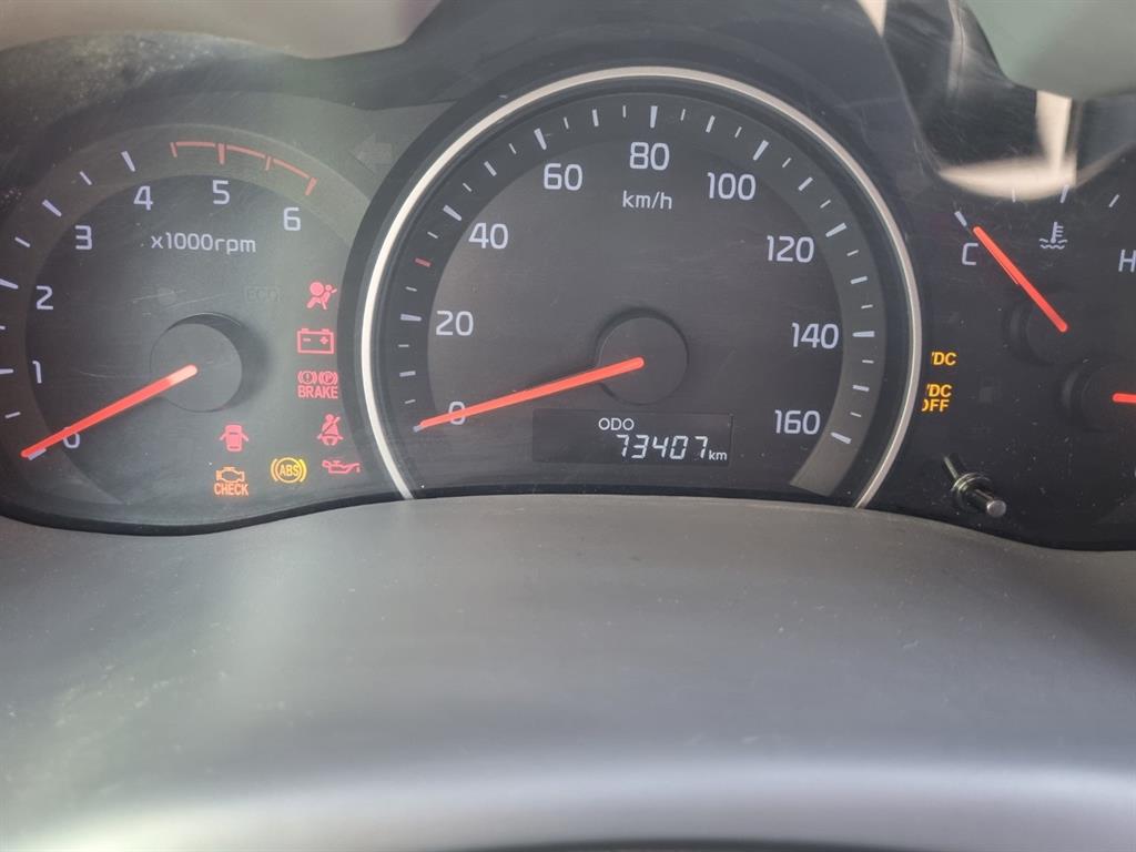 KIA Carnival - Vista 6