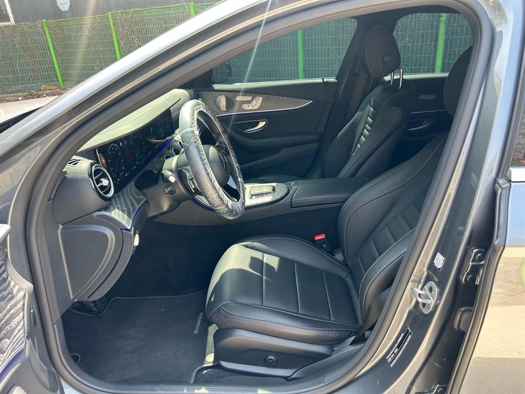 Mercedes Benz E class - Vista 7